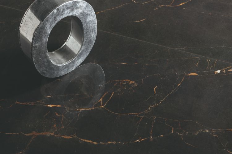 Galaxia Black Levigato (R/L) 24 x 48