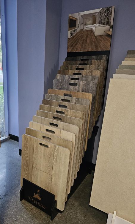 SPC Wood Display Black - 16-Slot Waterfall SPC Wood Display Black - 16-Slot Waterfall