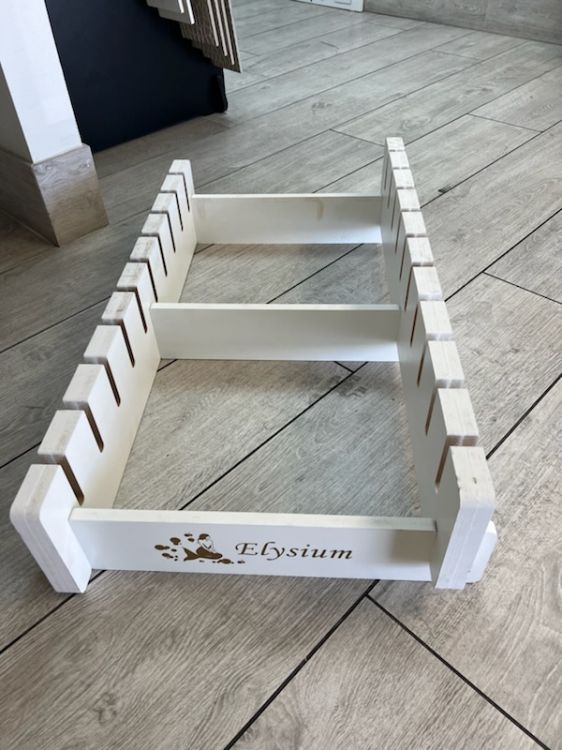 Wood Display 48x48 - 10-Slot White (David Nassivera) Wood Display 48x48 - 10-Slot White (David Nassivera)